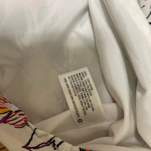 a new day Dress with V Neck White Dress Florals MUST BE BUNDLED, MARKED DOWN - Picture 11 of 12